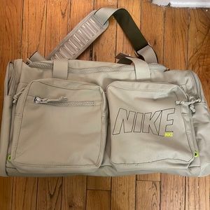 ✨NWT✨ Nike Duffel Bag
